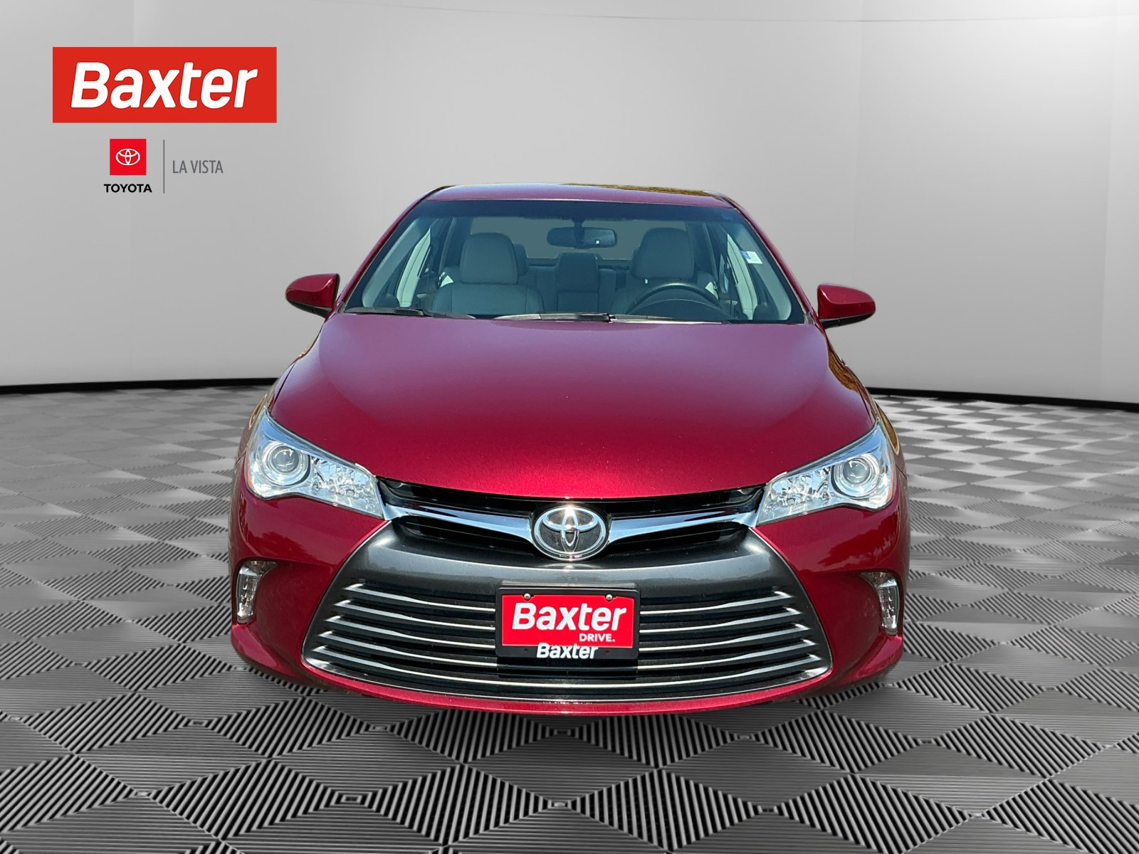 2015 Toyota Camry XLE photo 11