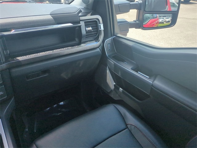 2023 Ford F-250 Lariat photo 16