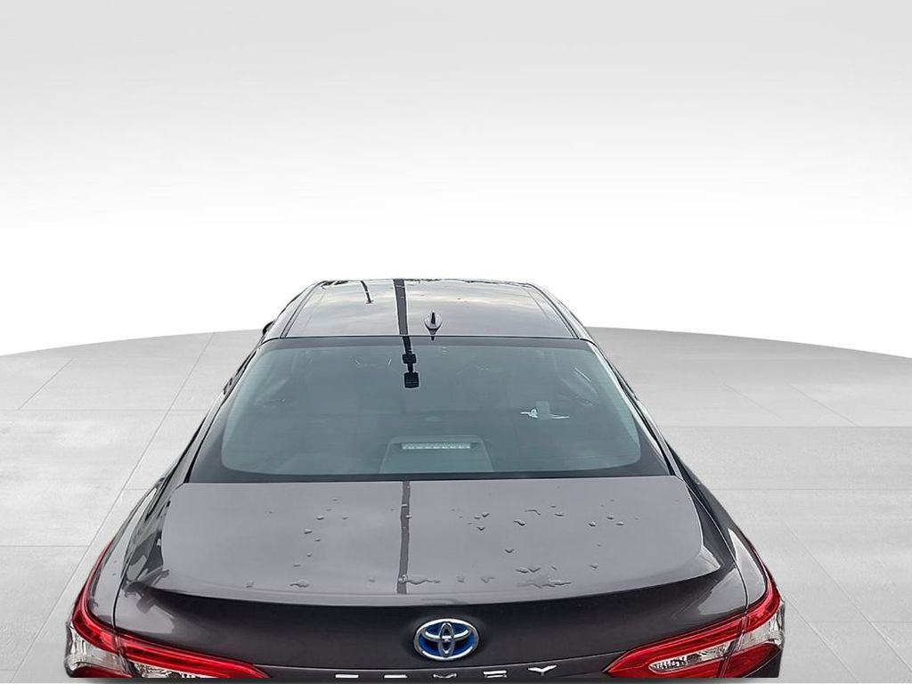 2020 Toyota Camry Hybrid LE photo 7