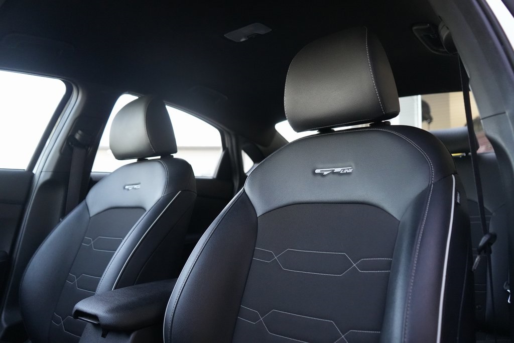 2023 Kia Forte GT-Line photo 16