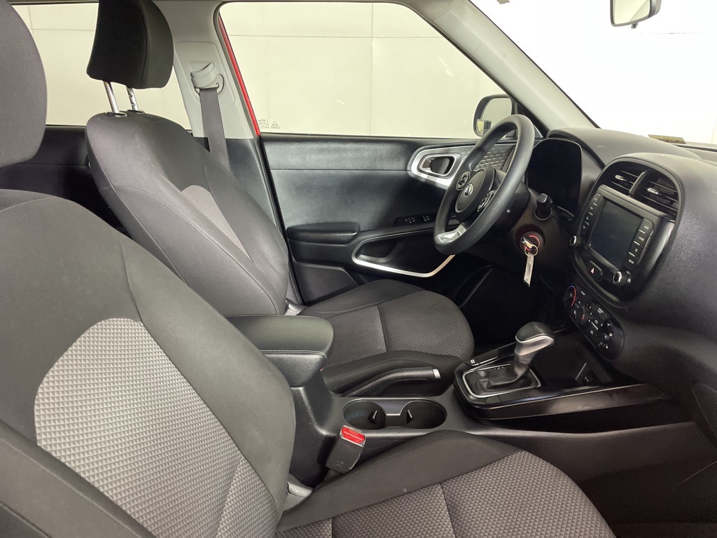 2020 Kia Soul LX photo 11