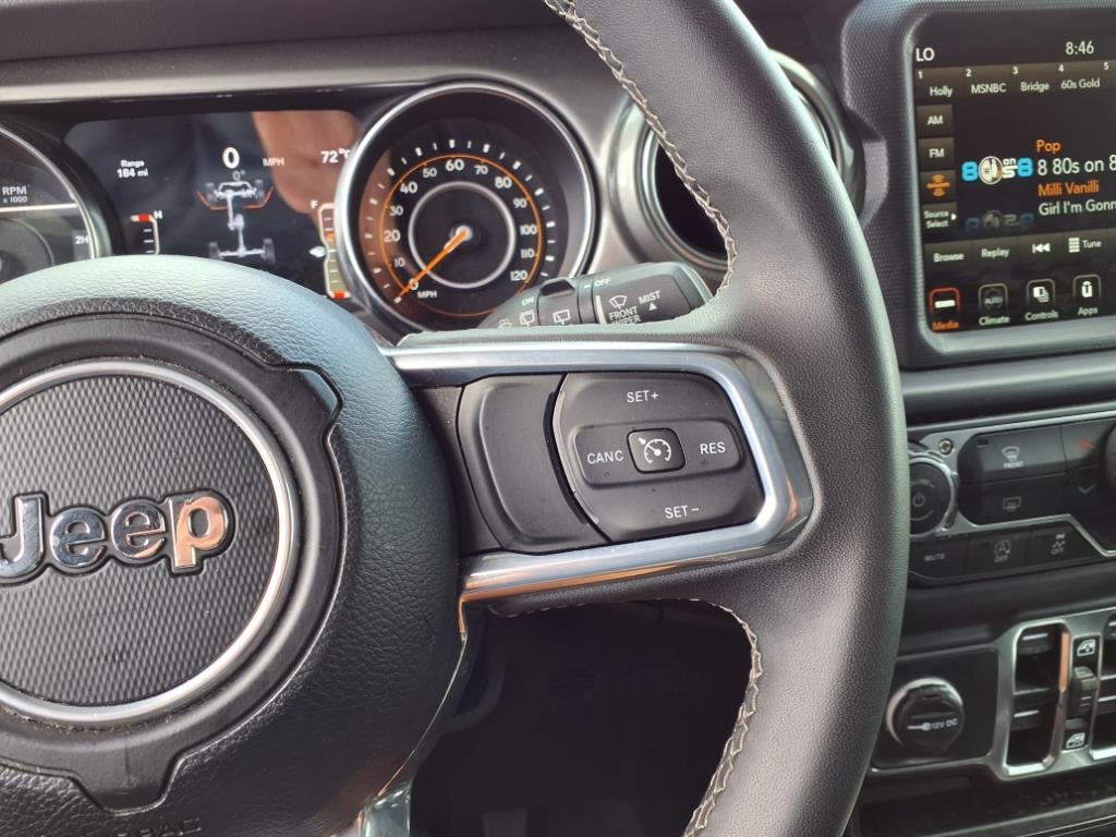2023 Jeep Wrangler Sahara photo 17