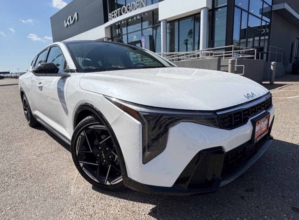 2026 Kia K4 GT-Line's photo