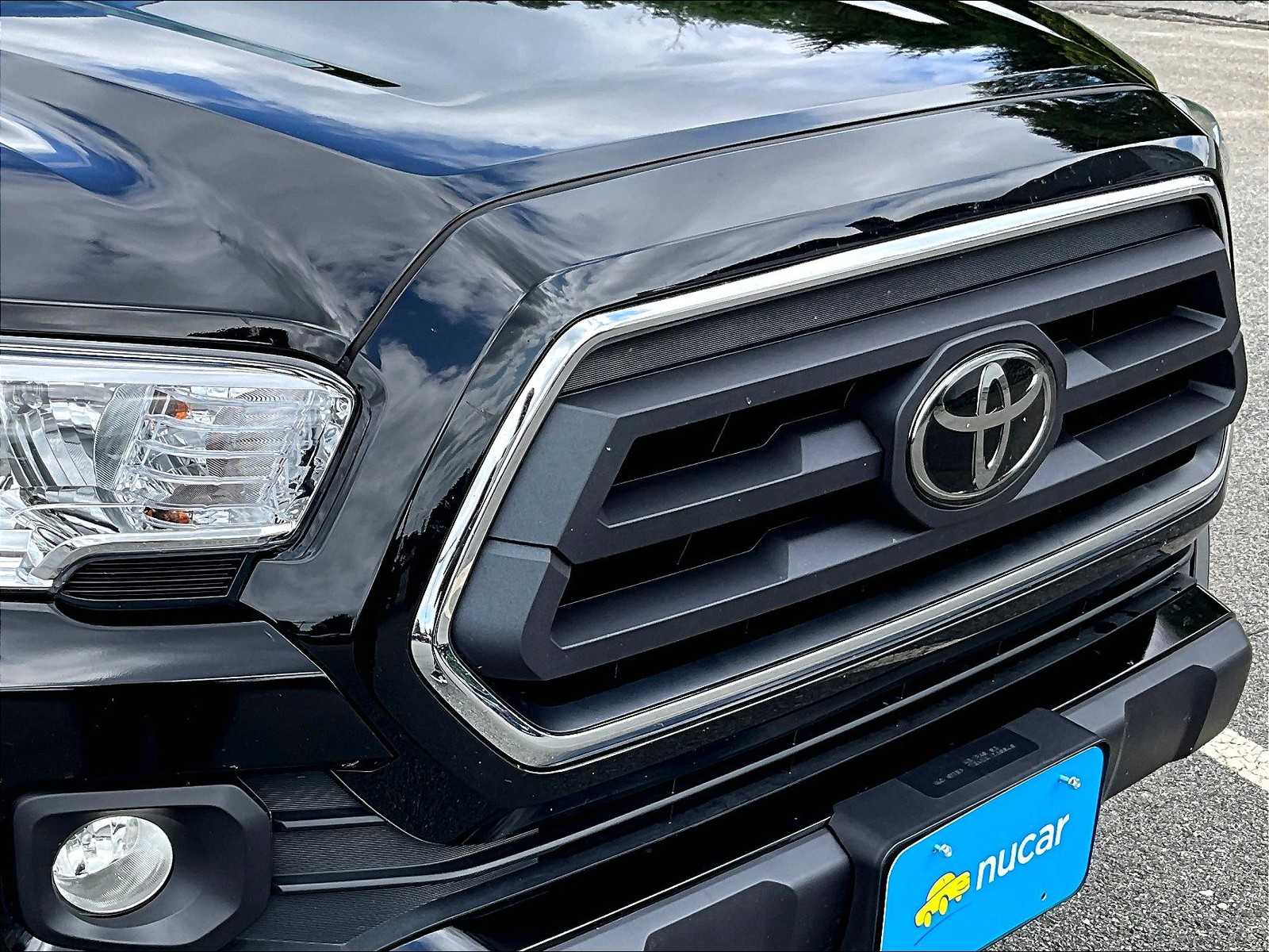 2023 Toyota Tacoma SR5 photo 31