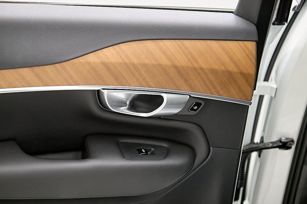 2023 VOLVO XC90 - Image 23