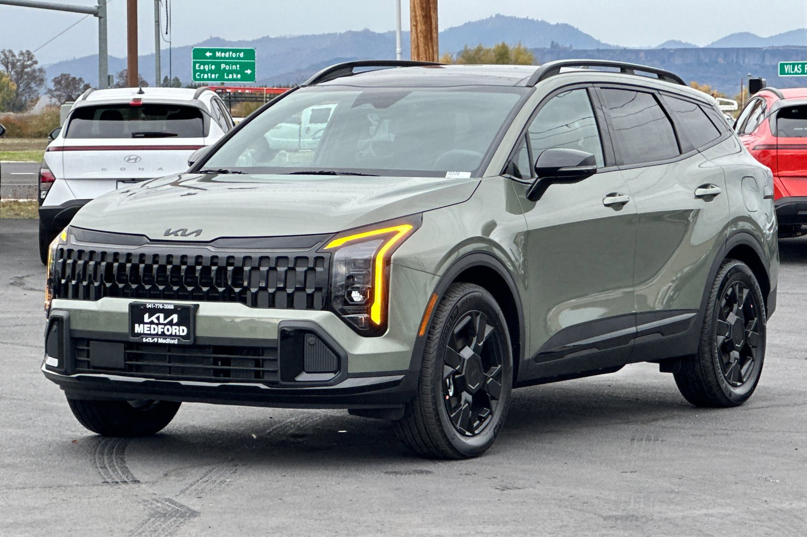 2026 Kia Sportage Plug-In Hybrid X-Line photo 3