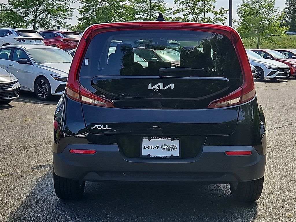 2022 Kia Soul LX photo 6