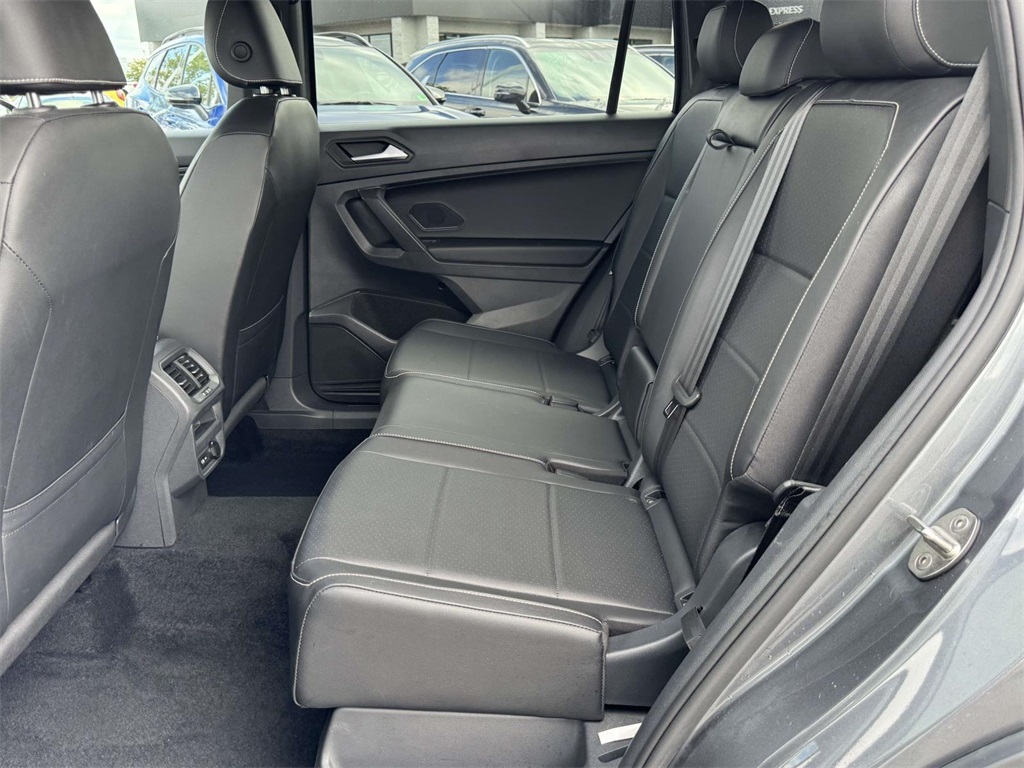 2021 Volkswagen Tiguan SE photo 15