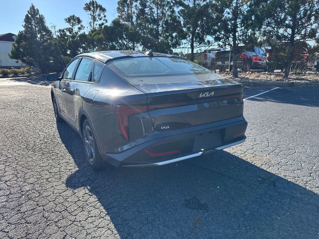 2025 Kia K4 LXS photo 4