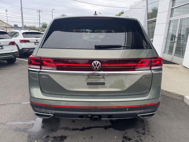 2025 Volkswagen Atlas SEL photo 9