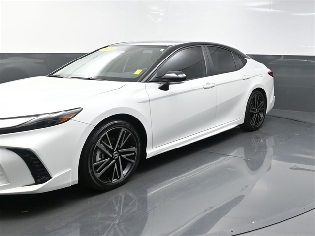 2025 Toyota Camry XSE photo 3