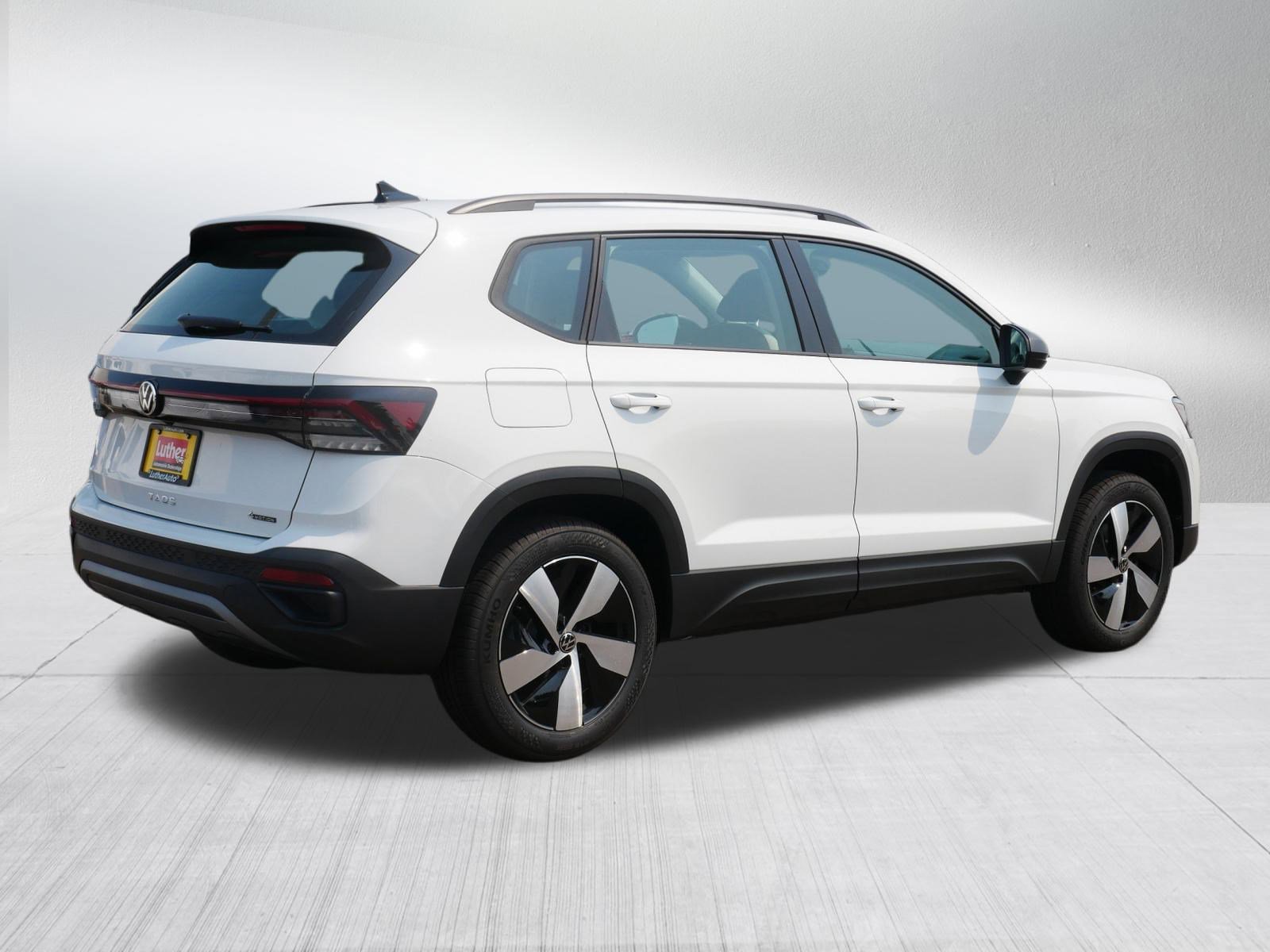 2025 Volkswagen Taos S photo 2
