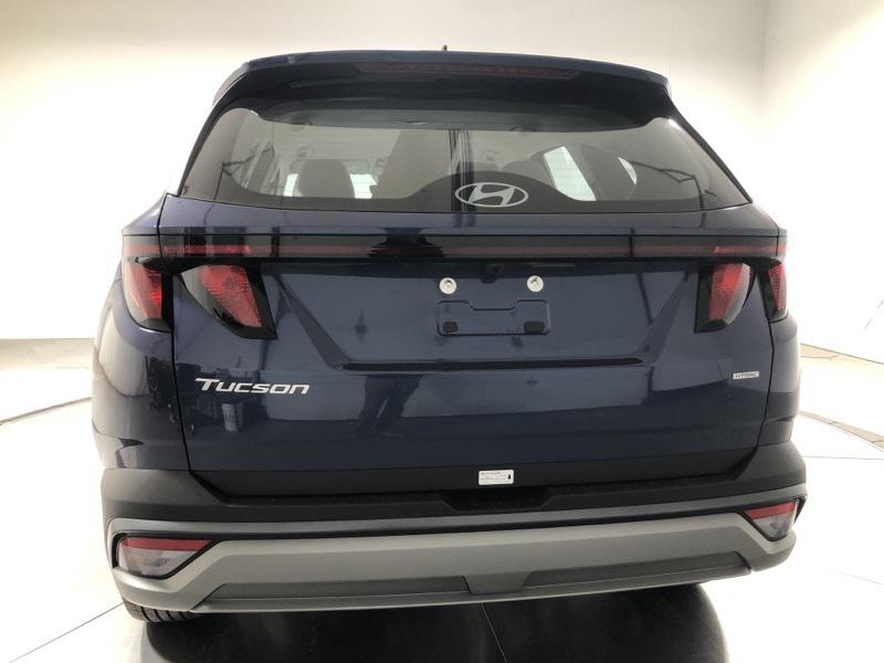 2026 Hyundai Tucson SE photo 4