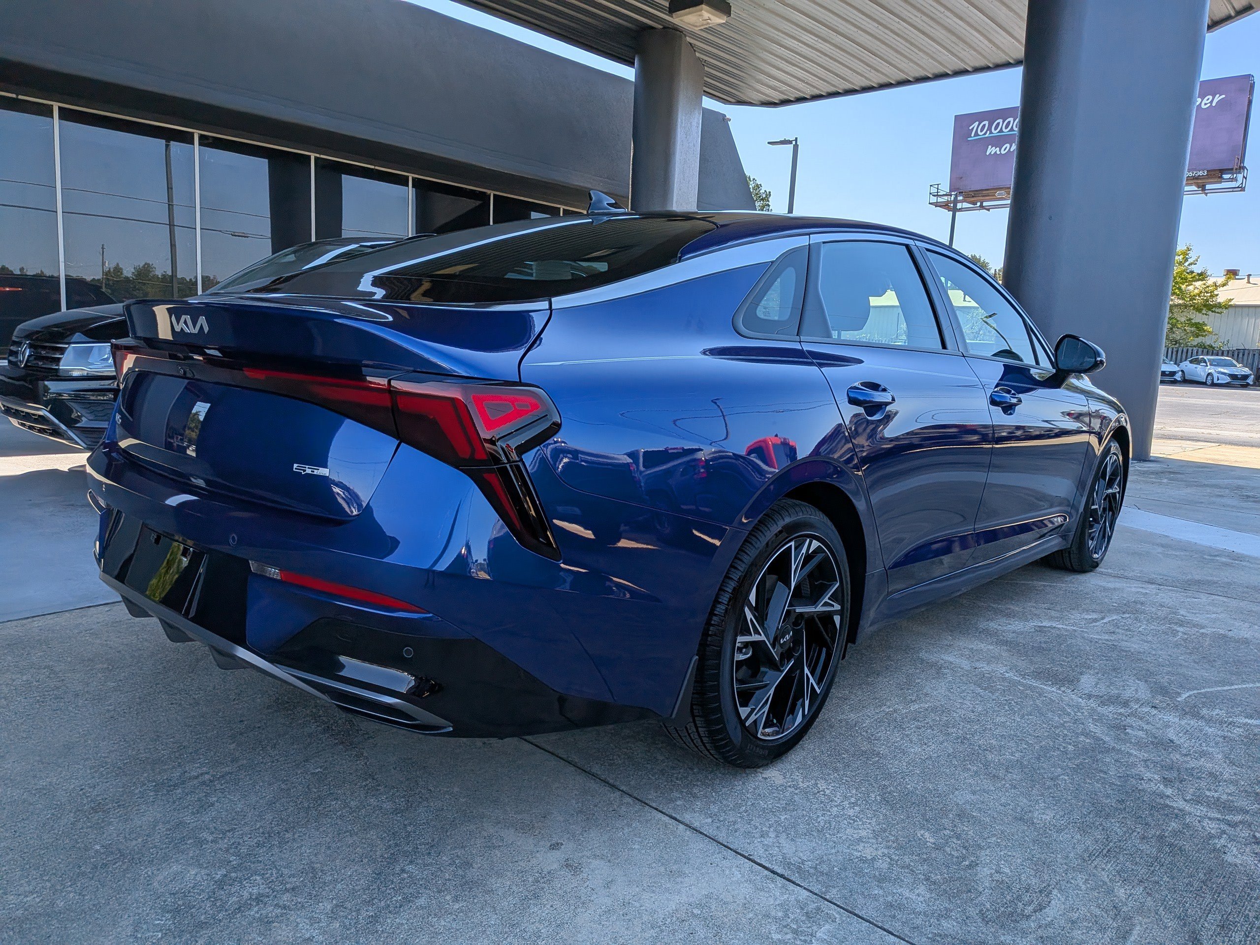 2025 Kia K5 GT-Line photo 3