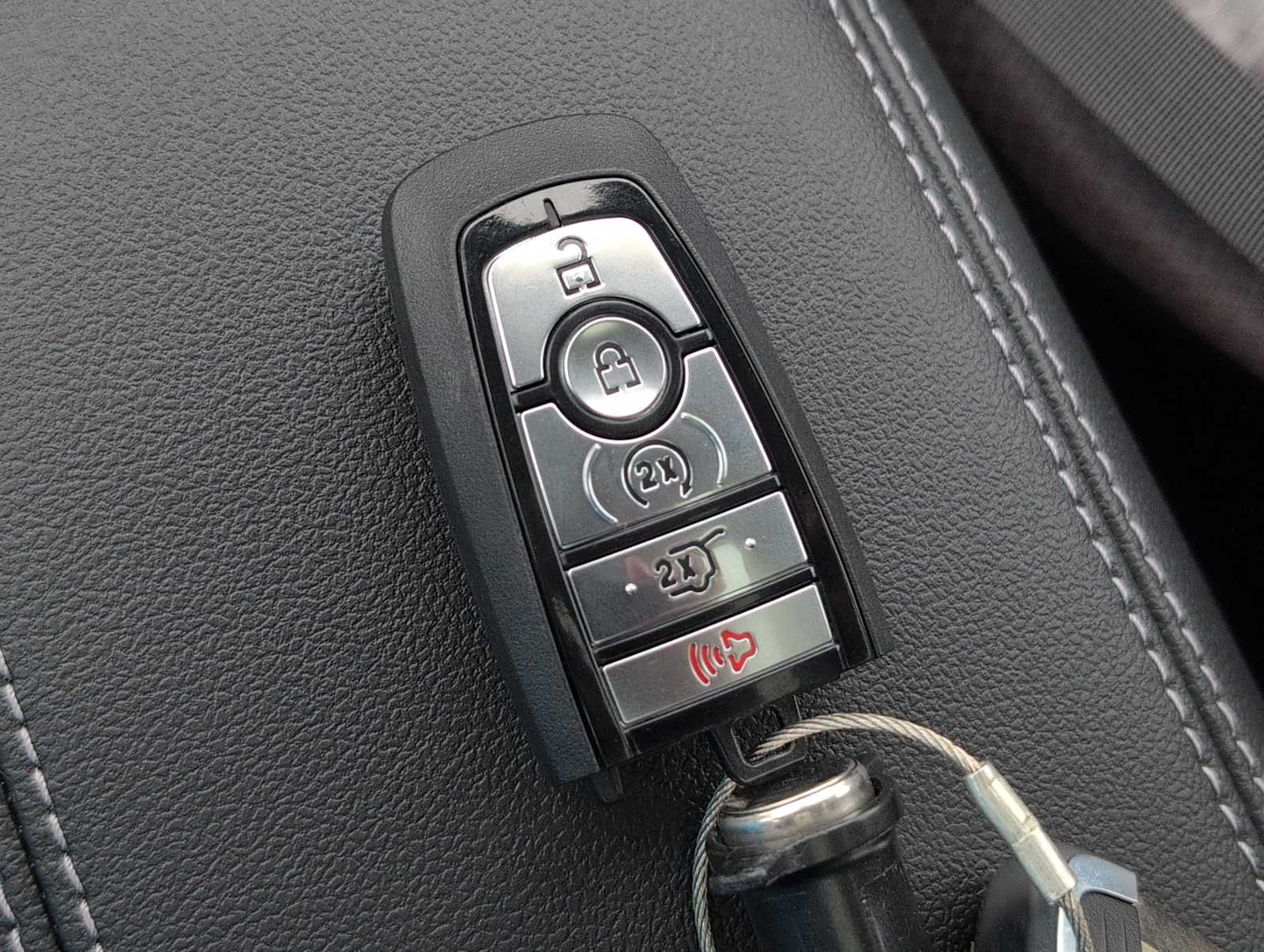 2025 Ford Escape Plug-In Hybrid photo 15