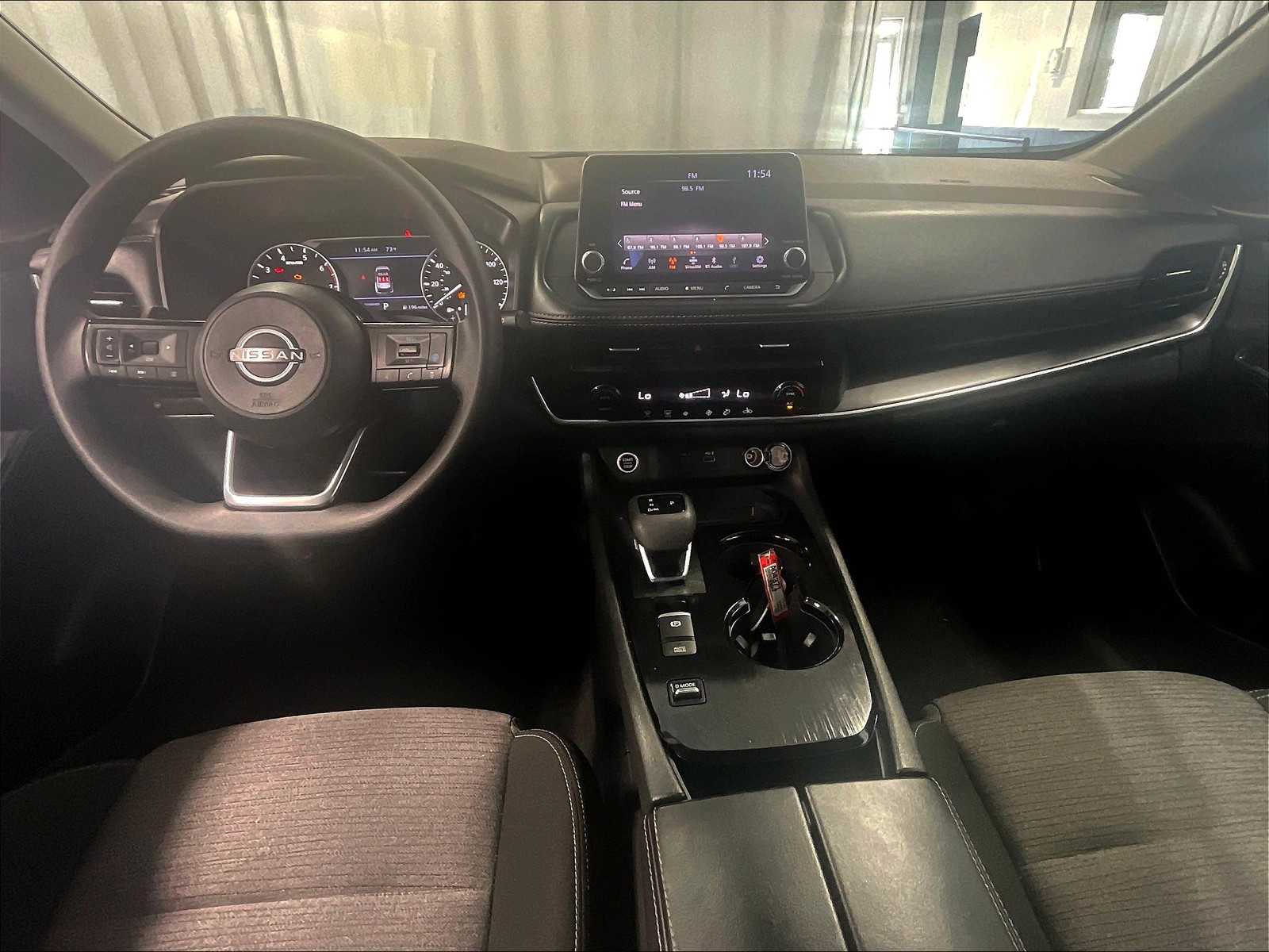 2023 Nissan Rogue SV photo 17