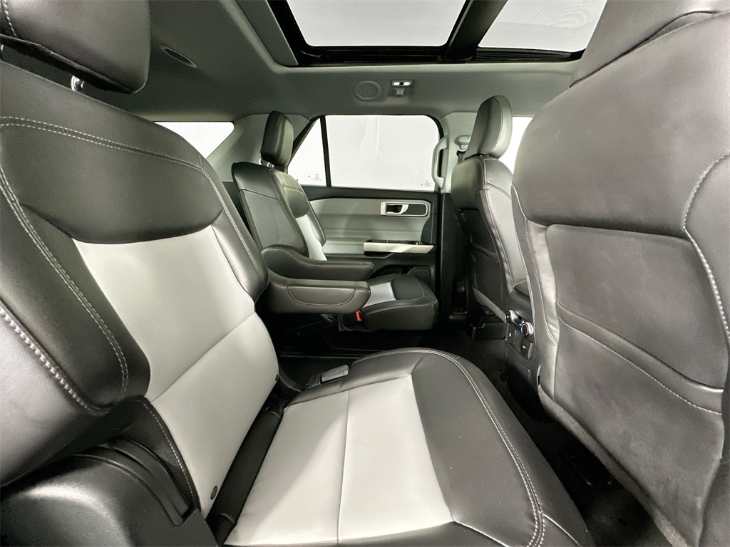 2022 Ford Explorer XLT photo 23