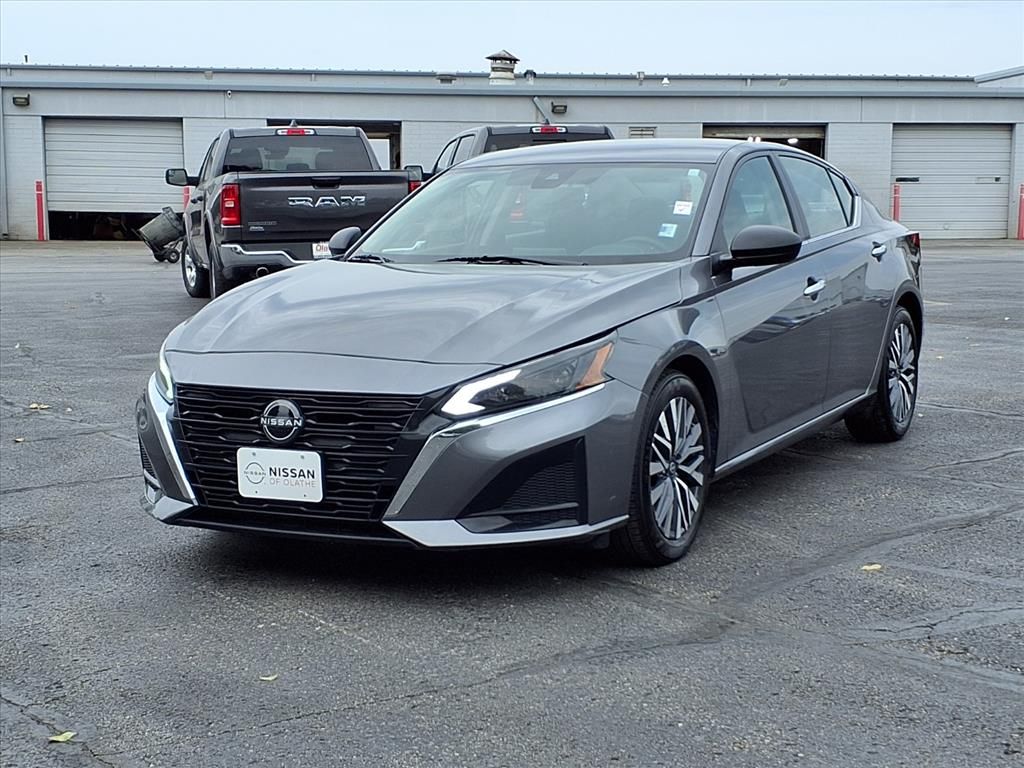 Certified 2024 Nissan Altima SV with VIN 1N4BL4DV4RN331389 for sale in Kansas City