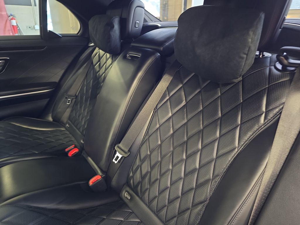 2025 Mercedes Benz S 580 4MATIC photo 13