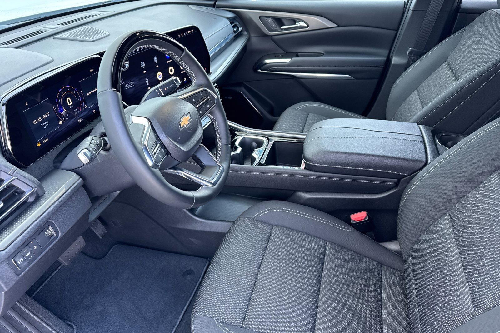 2025 Chevrolet Traverse photo 8