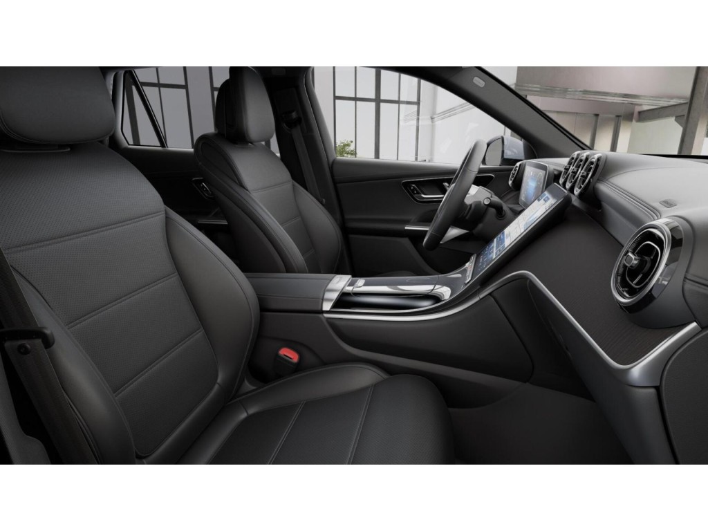 2024 Mercedes Benz GLC 300 photo 4