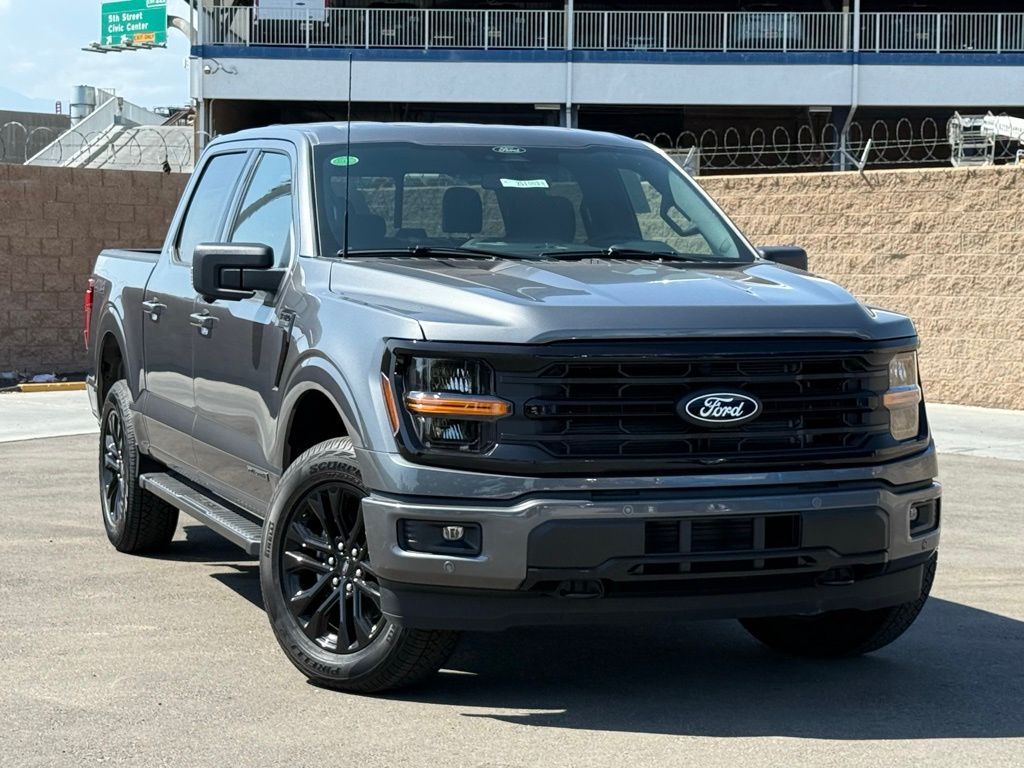2025 Ford F-150 XLT photo 2