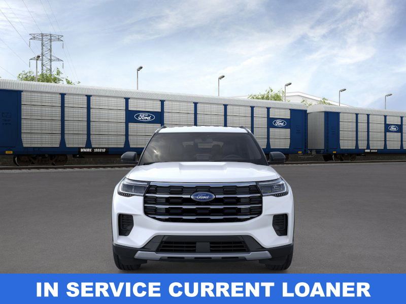 2025 Ford Explorer photo 7