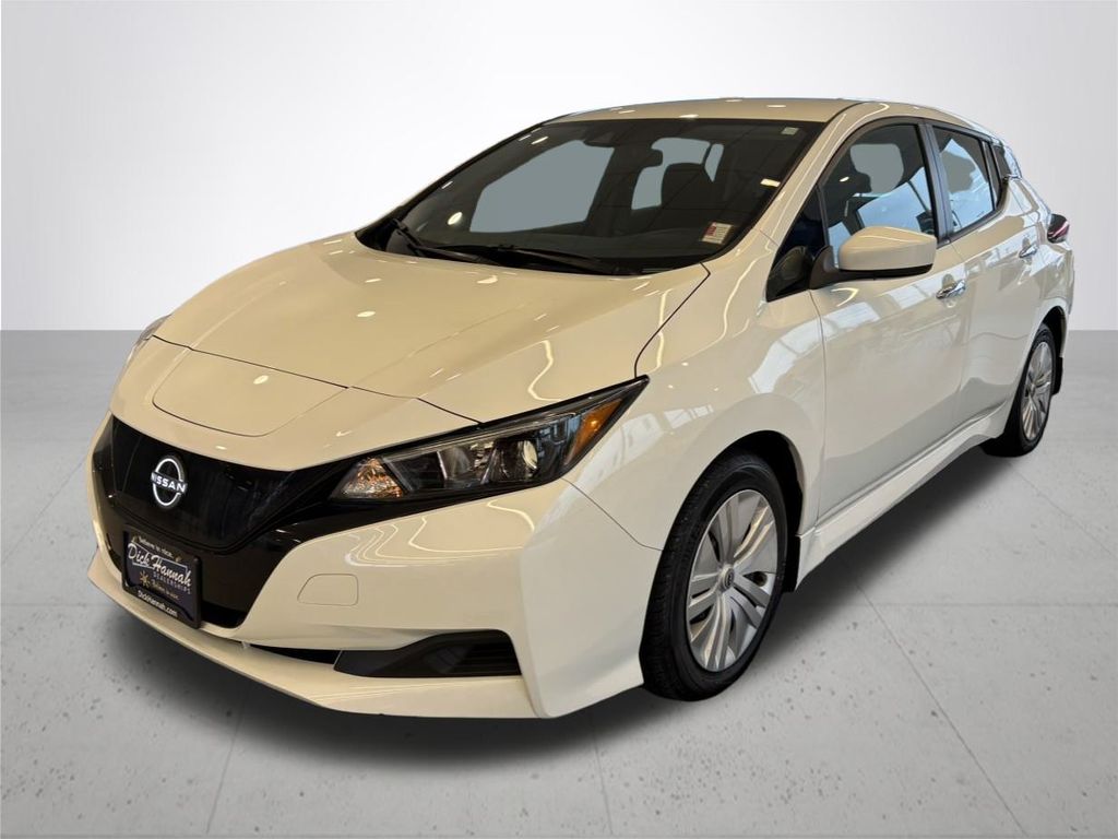 2023 Nissan Leaf S photo 2