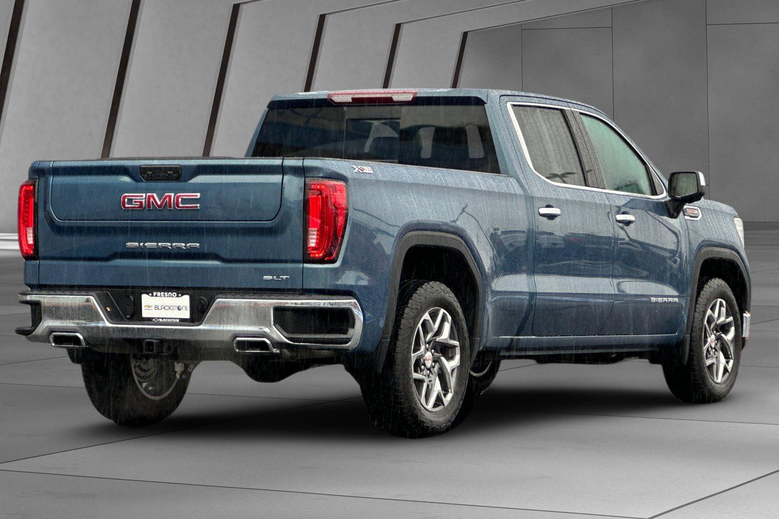 2024 Gmc Sierra 1500 SLT photo 4