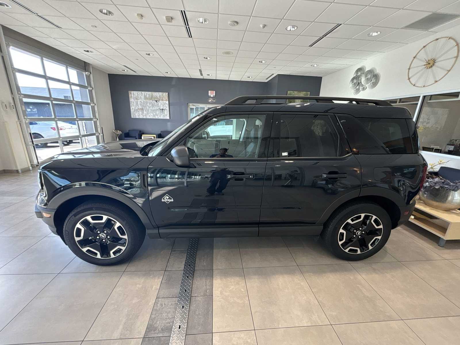 2023 Ford Bronco Sport Outer Banks photo 6