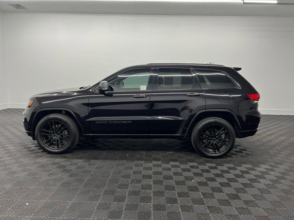 2021 Jeep Grand Cherokee Limited photo 2