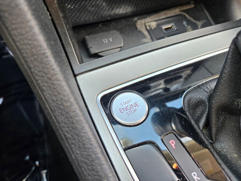2021 Volkswagen Passat 2.0T SE photo 23
