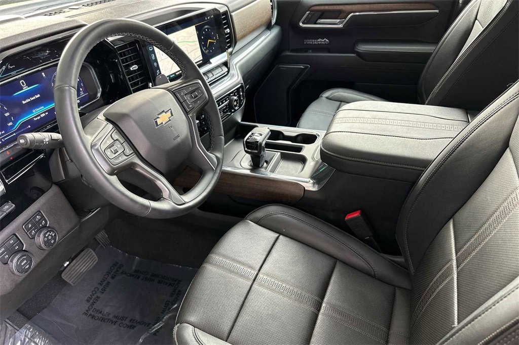 2023 Chevrolet Silverado 1500 High Country photo 10