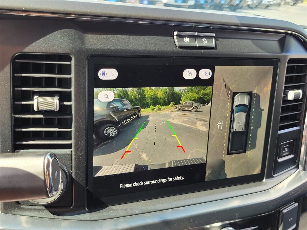 2025 Ford F-350 Lariat photo 17