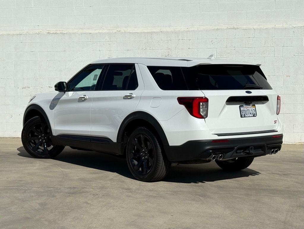 2022 Ford Explorer ST photo 5