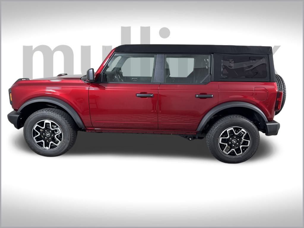 2025 Ford Bronco Base photo 2