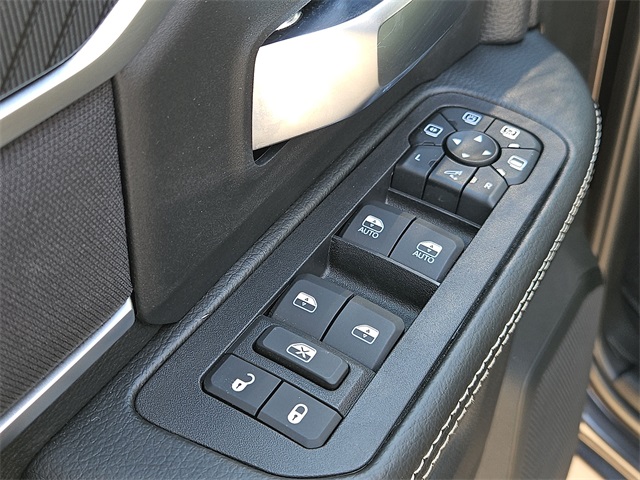 2025 Ram 2500 Big Horn photo 13