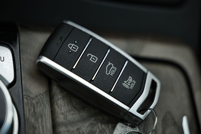 2020 Genesis G90 3.3T Premium photo 37