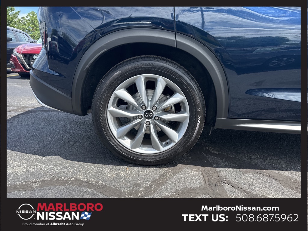 2021 Infiniti QX50 Essential photo 9