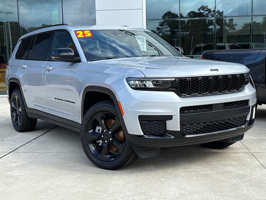 2025 Jeep Grand Cherokee L Altitude's photo