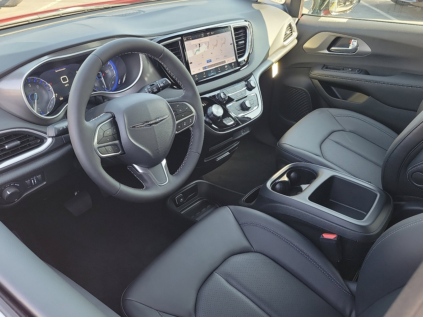 2026 Chrysler Voyager LX photo 3