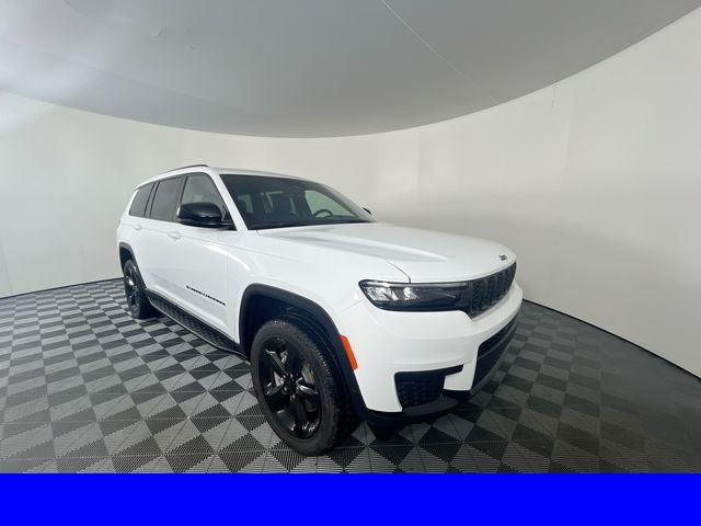 2025 Jeep Grand Cherokee Altitude X photo 2