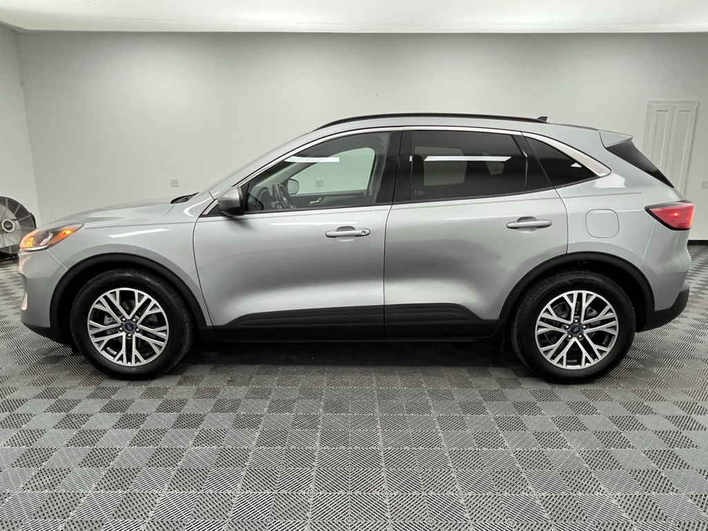 2022 Ford Escape SEL photo 16