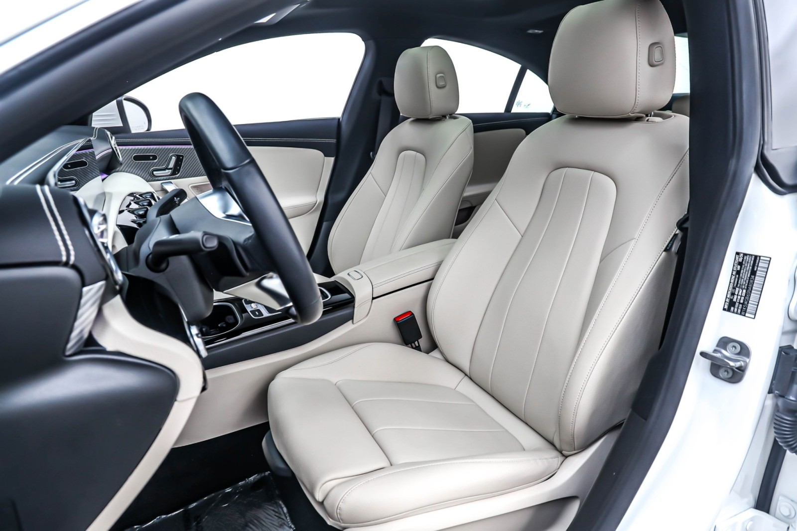 2025 Mercedes Benz CLA 250 photo 16