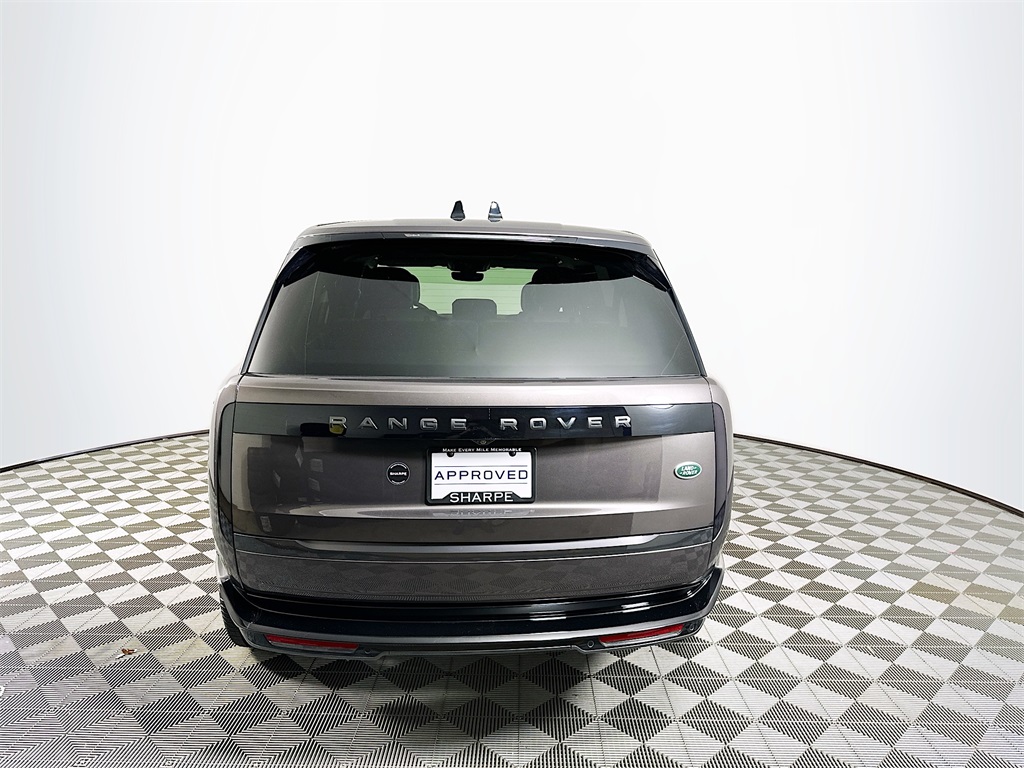 2023 Land Rover Range Rover SE photo 6