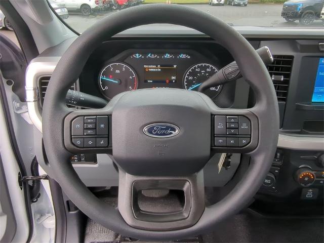 2024 Ford F-550 photo 14