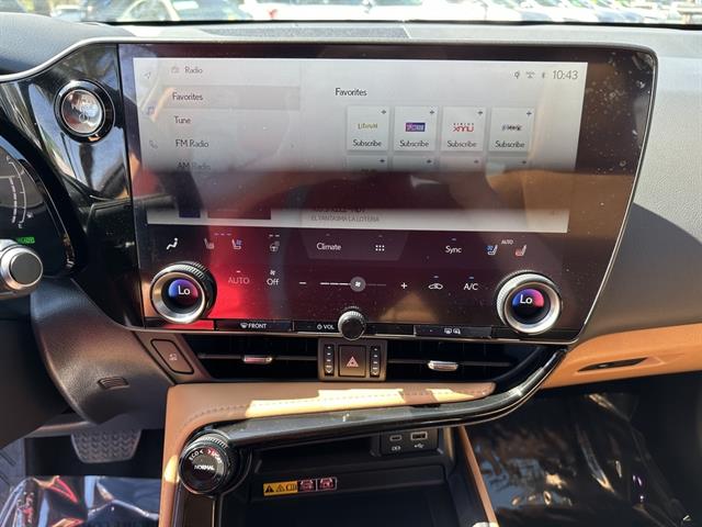 2025 Lexus NX 350h Premium photo 11