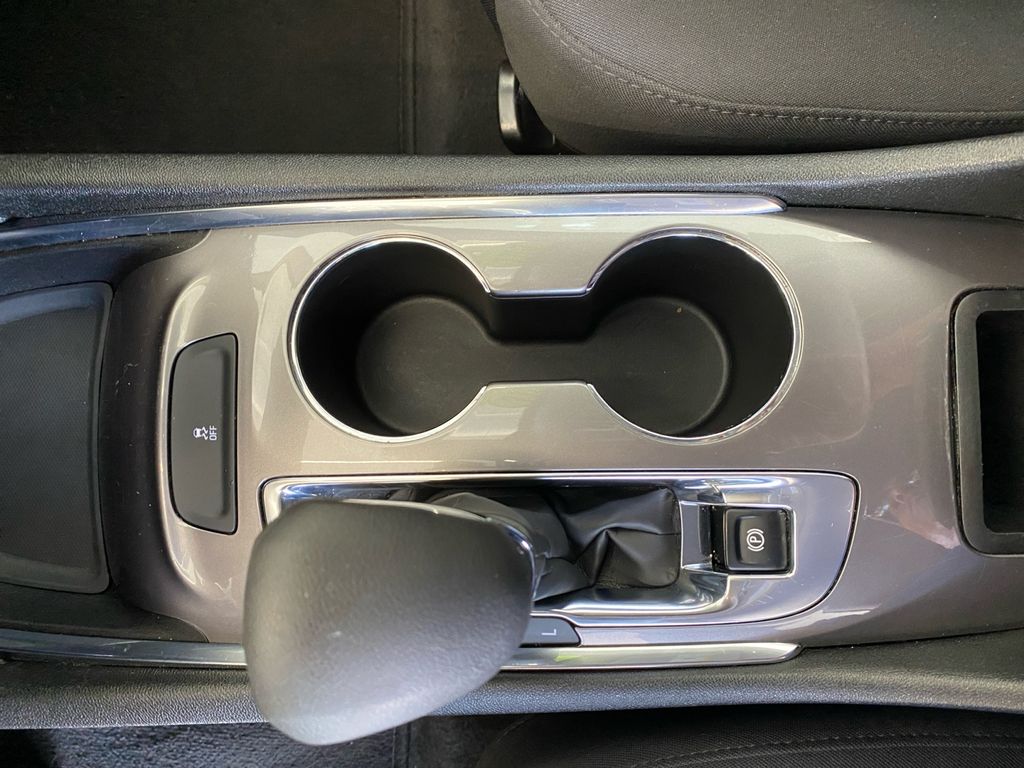 2022 Chevrolet Malibu 1LT photo 22