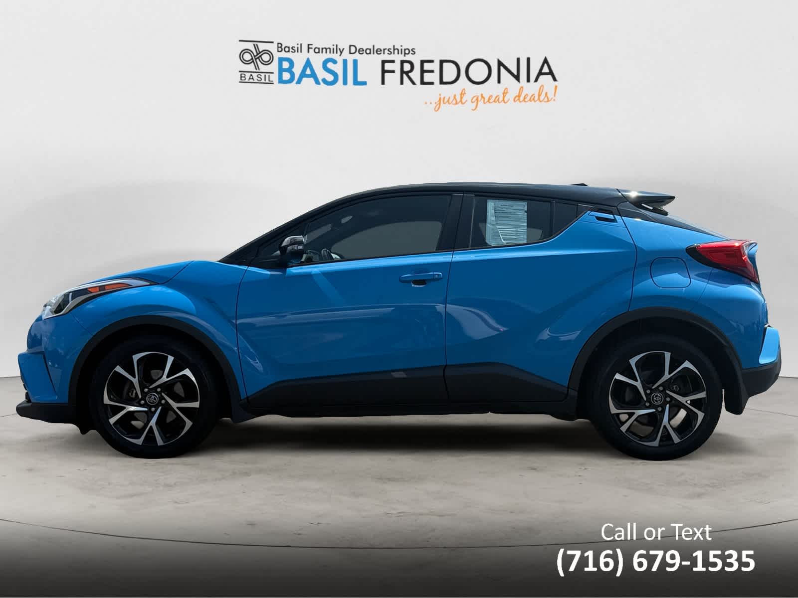 2019 Toyota C-HR XLE photo 2