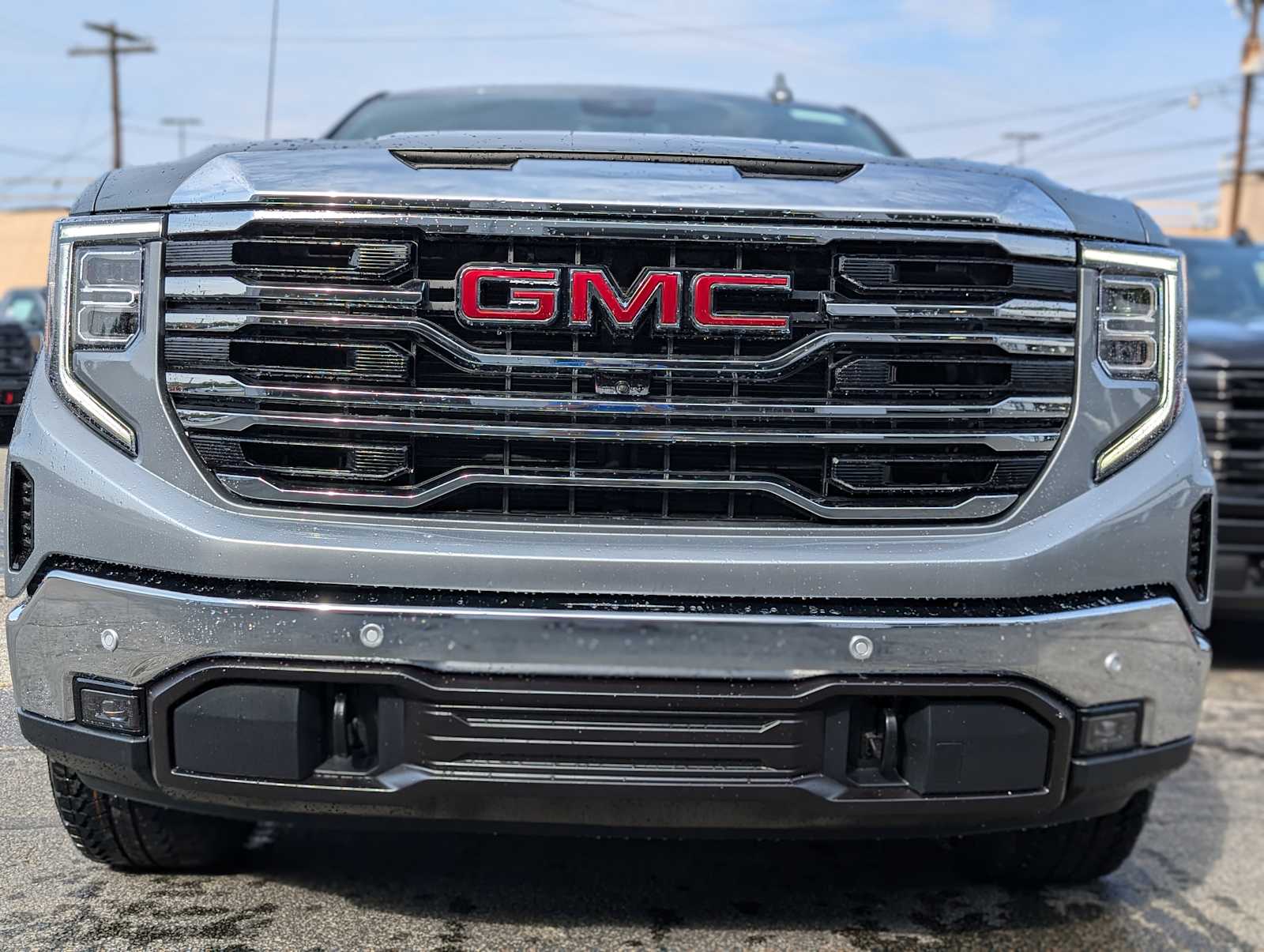 2026 Gmc Sierra 1500 SLT photo 2